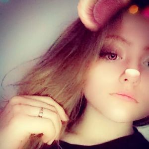 Meet your Posher, Emilee